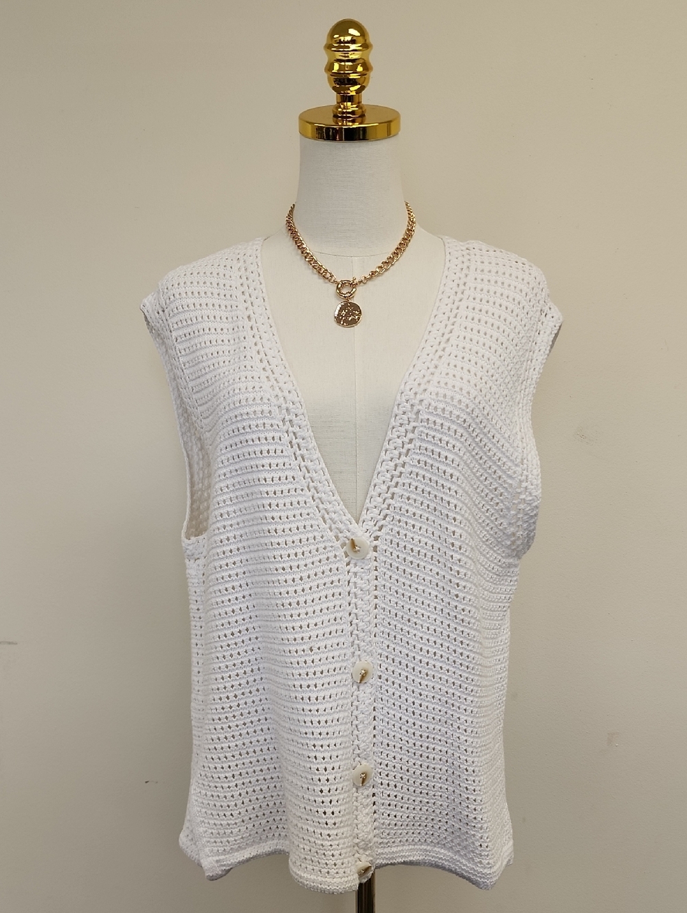 Sincerely Jules White Crochet Knit Button Front Sweater Vest Size Large